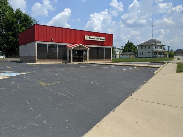 FREESTANDING OFFICE/RETAIL FOR SALE: 929 E Main St, Danville, IL 61832